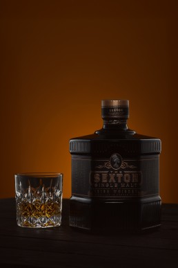produktfotografie für sexton whiskey